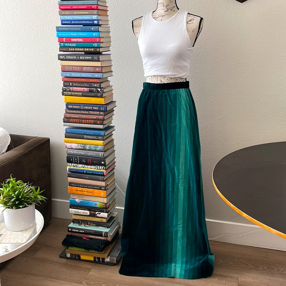 Vintage High Waisted Velvet Skirt